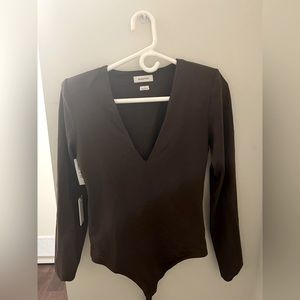 Aritizia Babaton Contour V-Neck Bodysuit